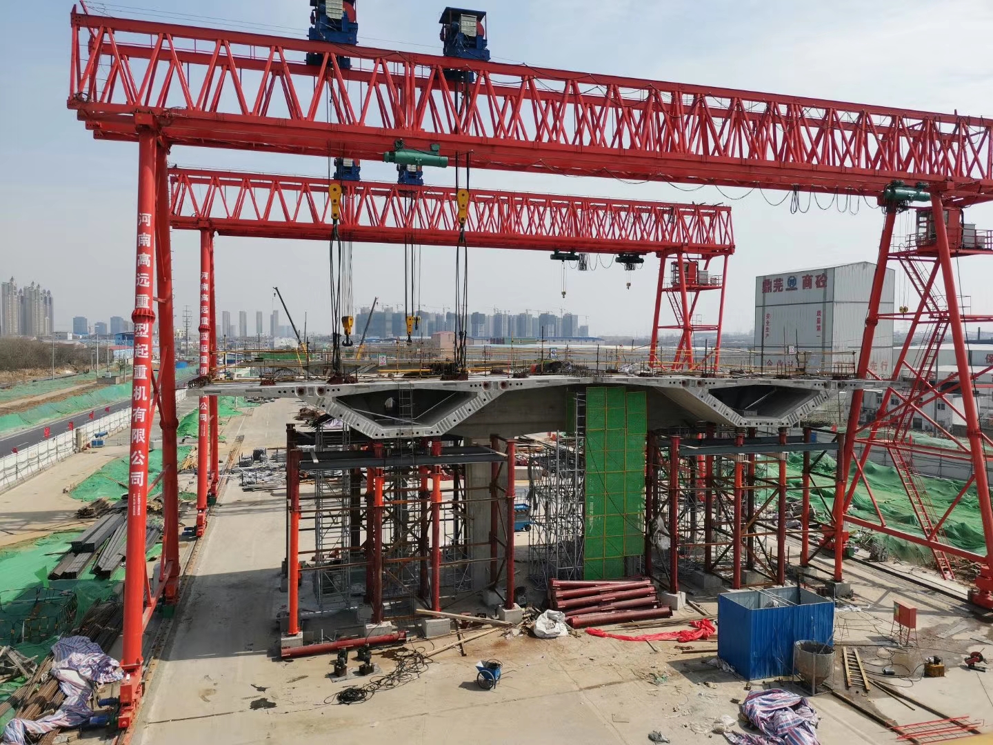 鄭州市政工程集團(tuán)南四環(huán)項(xiàng)目，ME100+100t-57m-20m-2臺，ME100+100t-44m-20m-2臺，