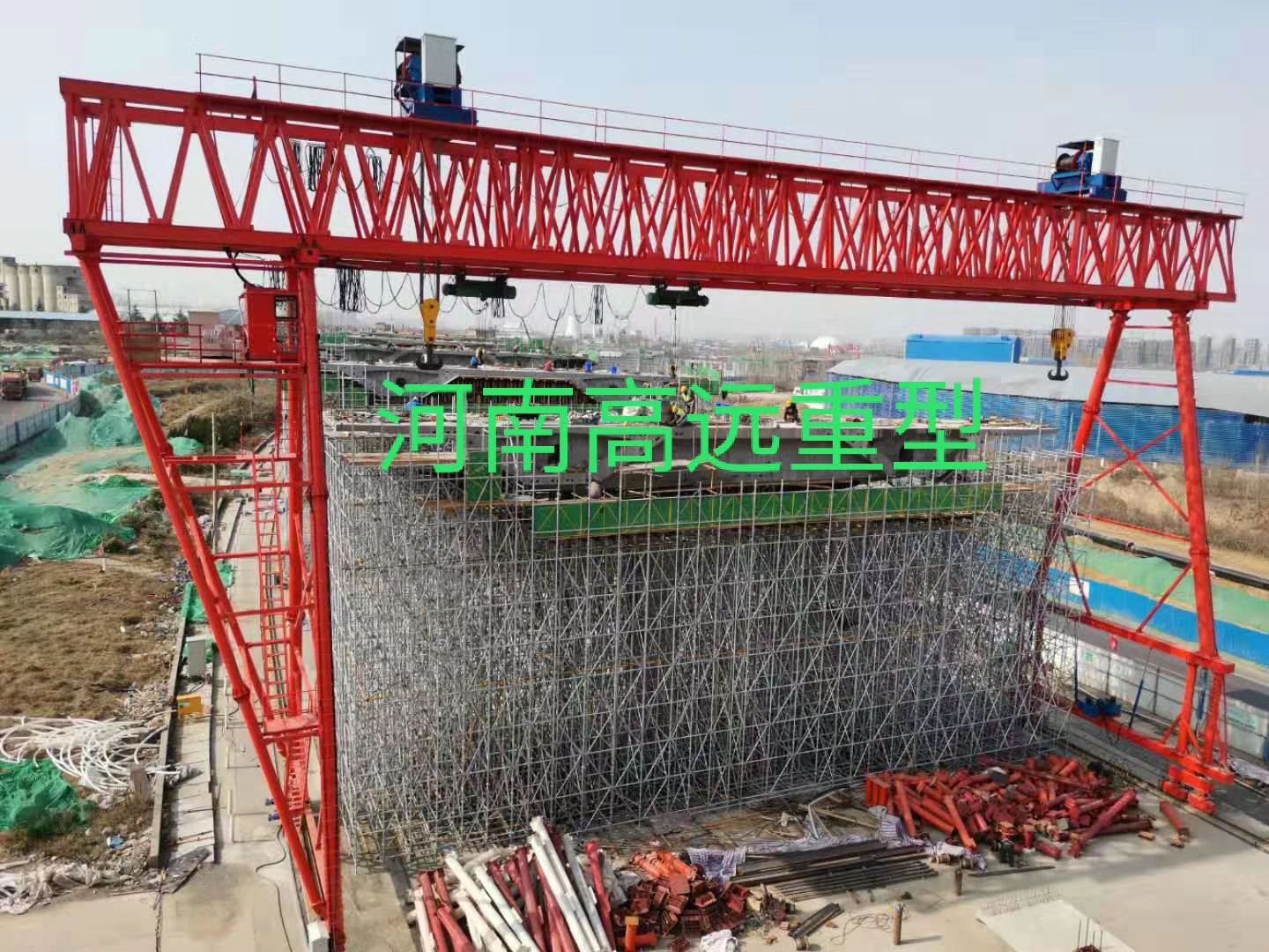 重慶勝和建筑工程有限公司拉薩提布崗項(xiàng)目，采購我廠ME60+60T-36M-9M-2臺，10T-36M-9M-4臺龍門吊